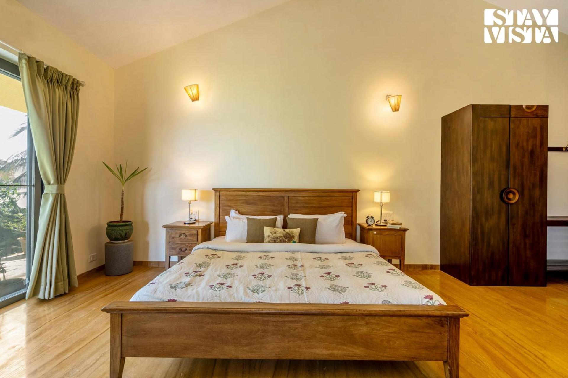 Stayvista At Three Shores With Lake View & Alfresco Dining Khamshet 外观 照片