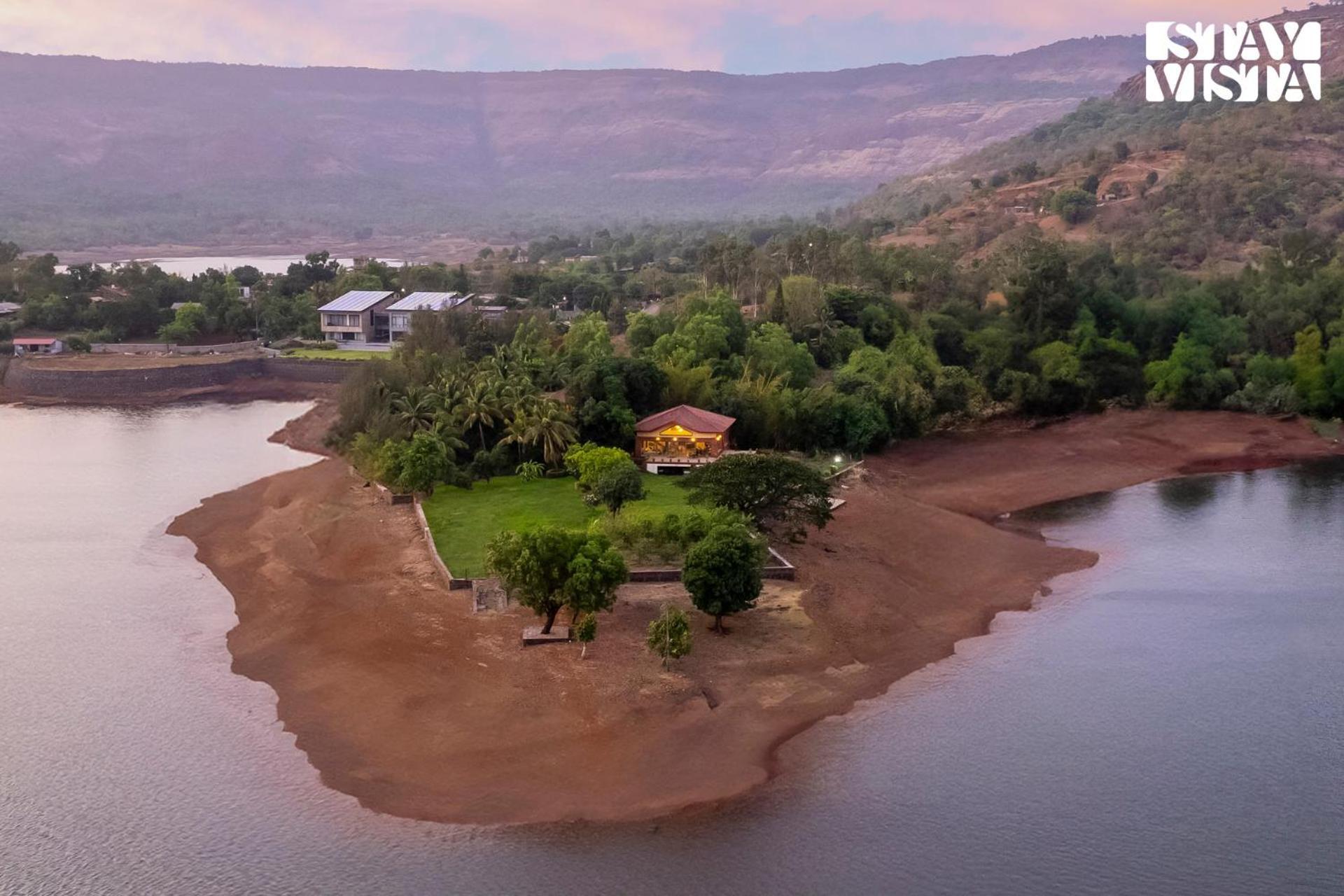 Stayvista At Three Shores With Lake View & Alfresco Dining Khamshet 外观 照片
