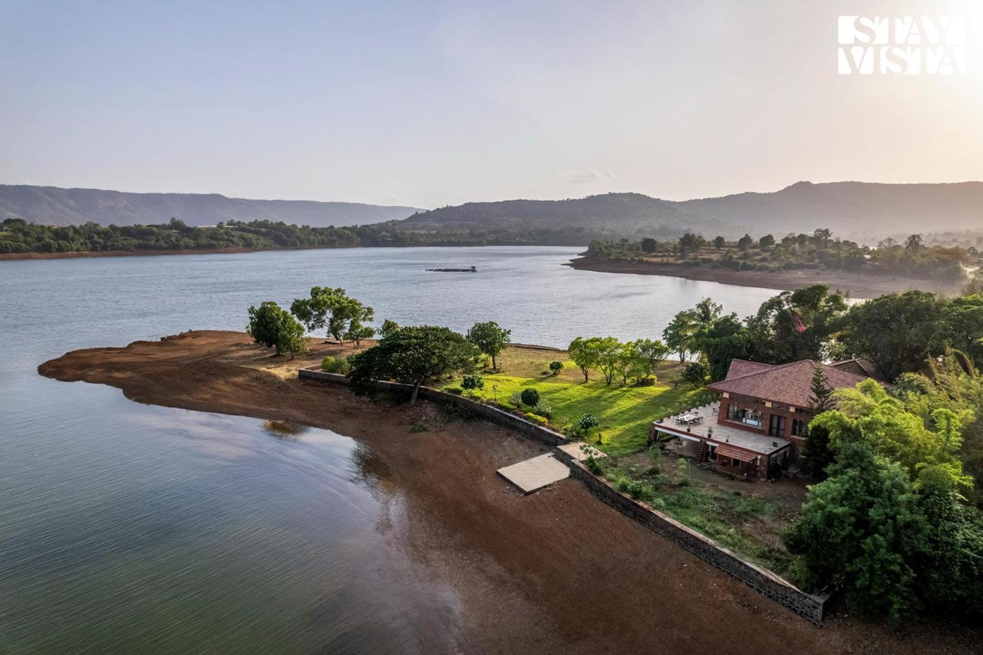 Stayvista At Three Shores With Lake View & Alfresco Dining Khamshet 外观 照片