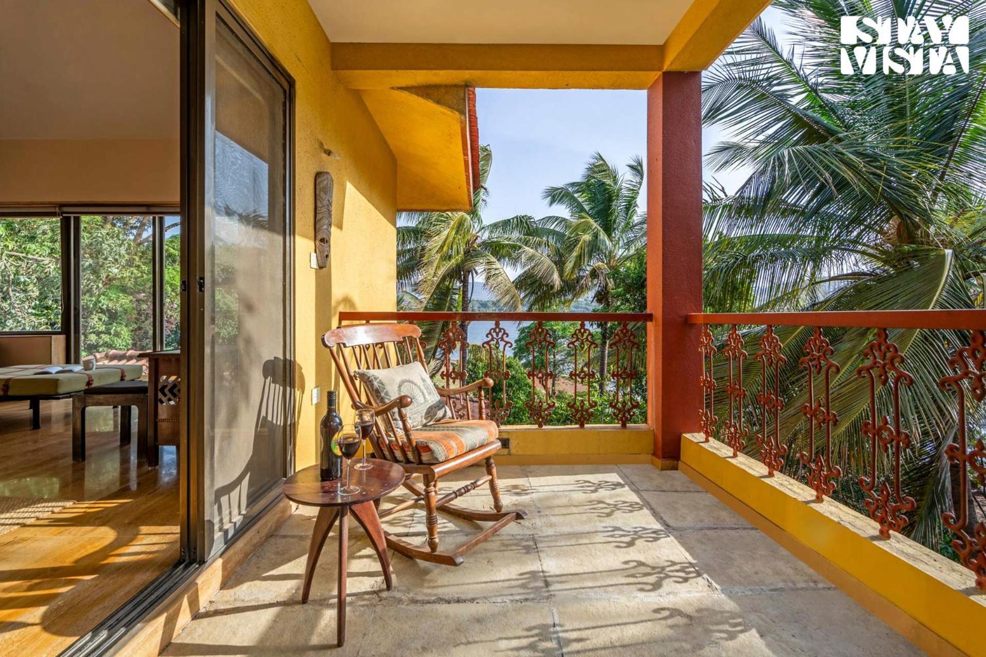 Stayvista At Three Shores With Lake View & Alfresco Dining Khamshet 外观 照片